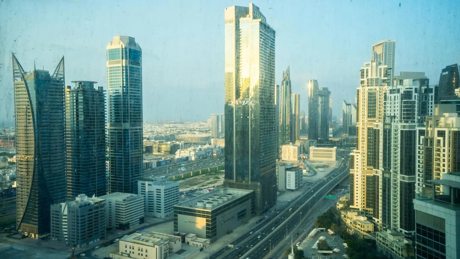 Cozy And Luxury 2Bhk Apartment In Business Bay Dubai United Arab Emirates